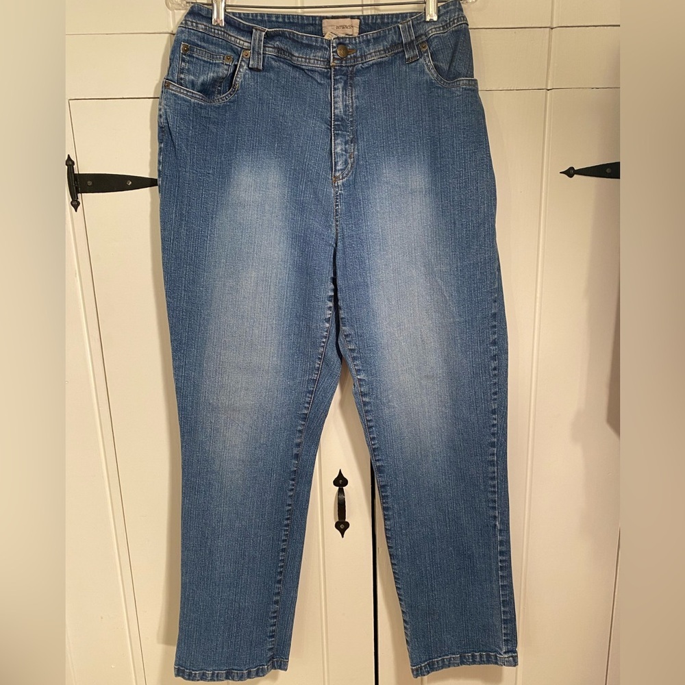 Very Veranesi Jeans. 97% Cotton. 3% Spandex. Size 20W Average.